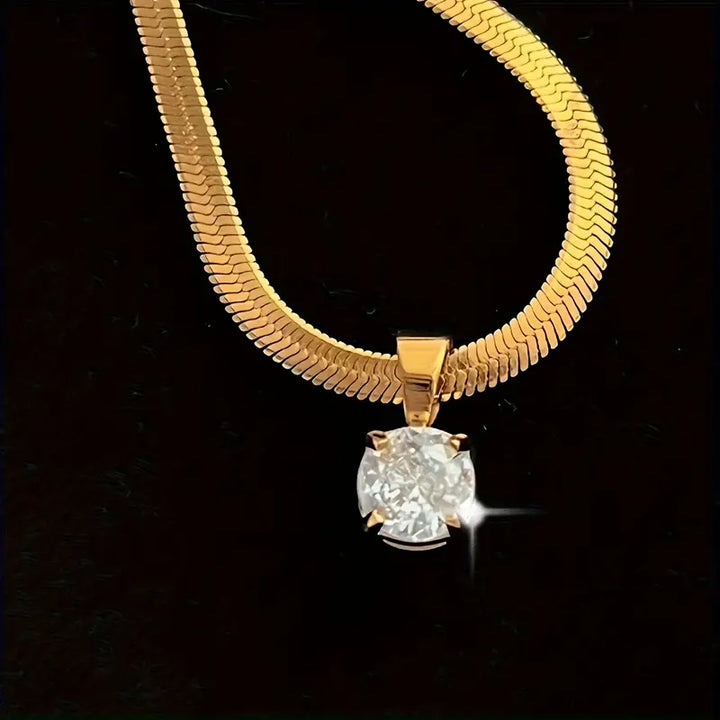 Elegant Gold Rhinestone Pendant Necklace